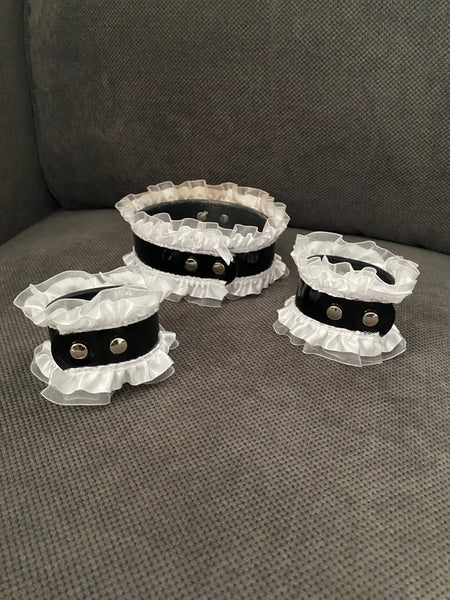 White hotsell collar necklace
