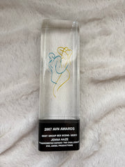 Iconic AVN Award w/Autographed Pics